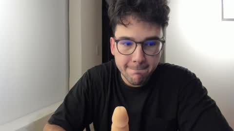 Snapshot of vito_ferrero chatting on 10.14.25 Vito Ferrer online show from 10.14.25