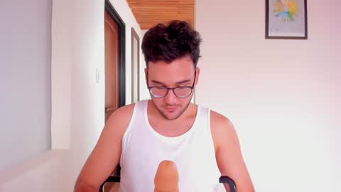 Snapshot of vito_ferrero chatting on 10.17.25 Vito Ferrer online show from 10.17.25