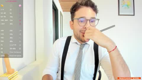 Snapshot of vito_ferrero chatting on 10.19.25 Vito Ferrer online show from 10.19.25