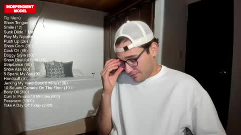 Snapshot of vito_ferrero chatting on 04.21.26 Vito Ferrer online show from 04.21.26