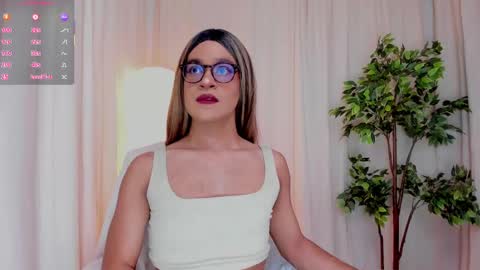 VittaaaPlease help me with your thumbs up its important  online show from 03.09.25