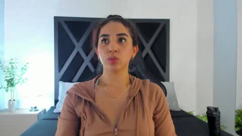 Snapshot of vittoria_conti_ chatting on 06.30.26 vittoria online show from 06.30.26