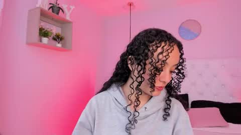 Vivi online show from 11.02.25