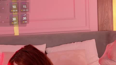Snapshot of vivi_west chatting on 04.05.26 vivi_west online show from 04.05.26