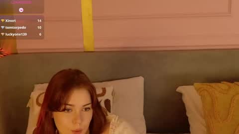 Snapshot of vivi_west chatting on 05.20.26 vivi_west online show from 05.20.26