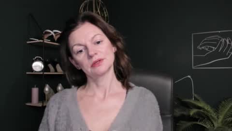 Snapshot of vivian_dream chatting on 10.24.25 Vivian online show from 10.24.25