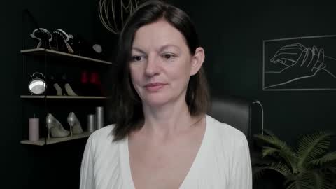 Snapshot of vivian_dream chatting on 11.05.25 Vivian online show from 11.05.25