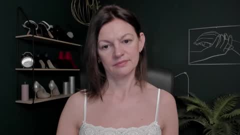 Snapshot of vivian_dream chatting on 11.06.25 Vivian online show from 11.06.25