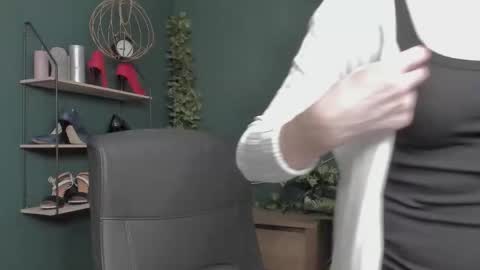 Snapshot of vivian_dream chatting on 11.14.25 Vivian online show from 11.14.25