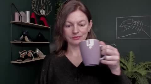 Snapshot of vivian_dream chatting on 11.17.25 Vivian online show from 11.17.25