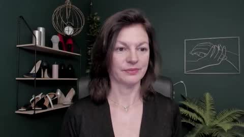 Snapshot of vivian_dream chatting on 12.16.25 Vivian online show from 12.16.25