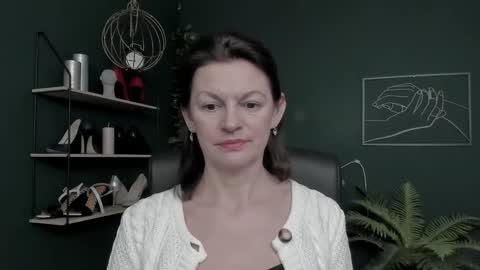 Snapshot of vivian_dream chatting on 12.18.25 Vivian online show from 12.18.25