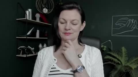 Snapshot of vivian_dream chatting on 02.25.26 Vivian online show from 02.25.26