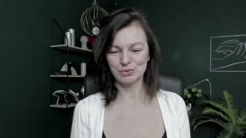 Vivian online show from 03.31.26