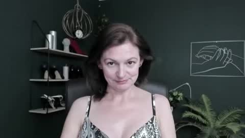 Snapshot of vivian_dream chatting on 06.26.26 Vivian online show from 06.26.26