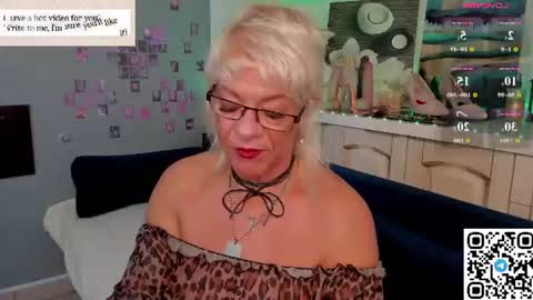 Snapshot of vivian_griffin chatting on 06.28.26 Vivian GTM 2 300-1045 online show from 06.28.26