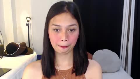 Vivian online show from 12.16.24