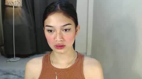 Vivian online show from 12.21.24