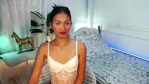 Vivian online show from 03.11.25