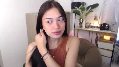 Vivian online show from 09.21.25