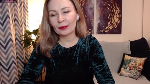 Vivian online show from 01.19.25