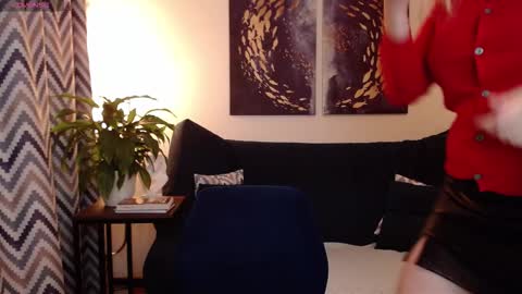 Vivian online show from 10.19.25