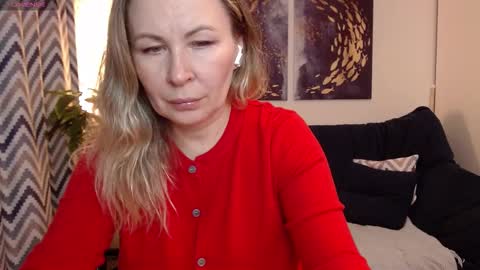 Vivian online show from 10.25.25