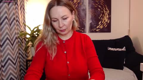 Vivian online show from 11.06.25