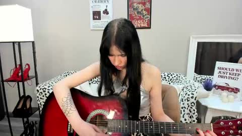 VivianCaro online show from 04.16.26