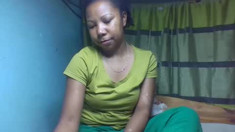 viviane0812 online show from 11.25.25