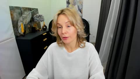 Snapshot of vivianlirei chatting on 05.04.26 Sinti online show from 05.04.26