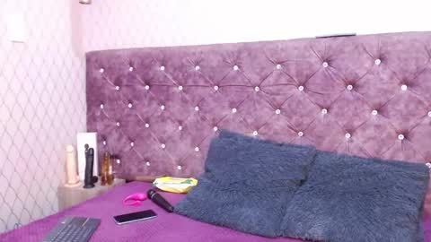 Snapshot of vivianrose3x chatting on 11.30.25 VivianRose online show from 11.30.25