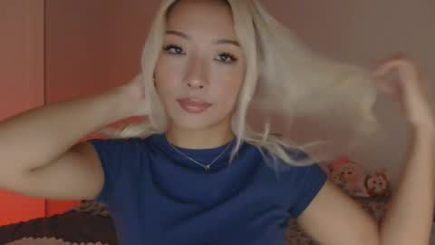 vivianwinters online show from 11.11.25