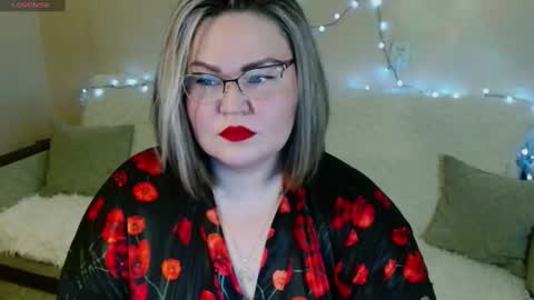 Snapshot of vivien__wet chatting on 02.02.25 Vivien online show from 02.02.25