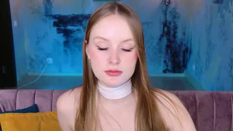 Vivien online show from 11.05.25