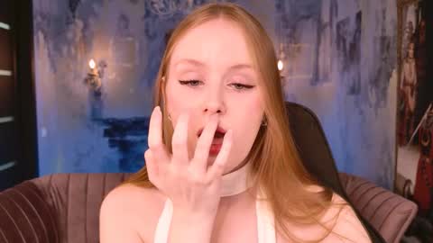 Vivien online show from 11.12.25