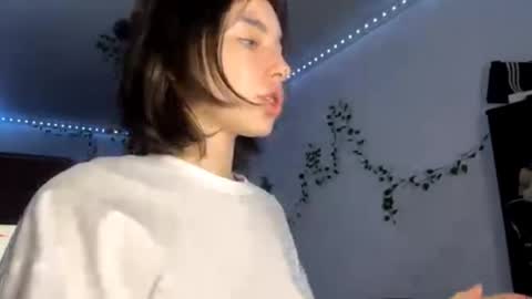 Vivi online show from 11.25.25