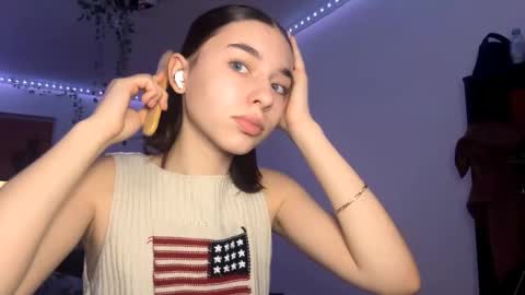 Vivi online show from 12.21.25