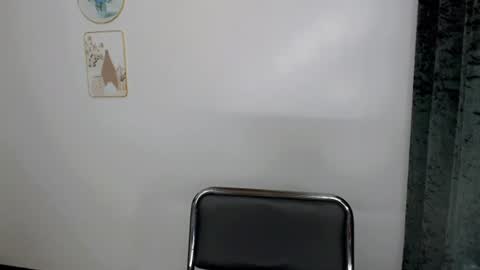 Snapshot of vixen_foxx chatting on 06.29.26 vixen online show from 06.29.26