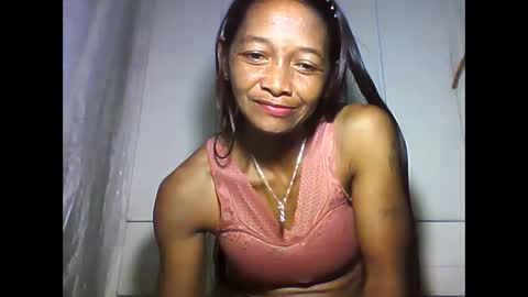 Snapshot of vixen_lina chatting on 05.31.26 vixen_lina online show from 05.31.26