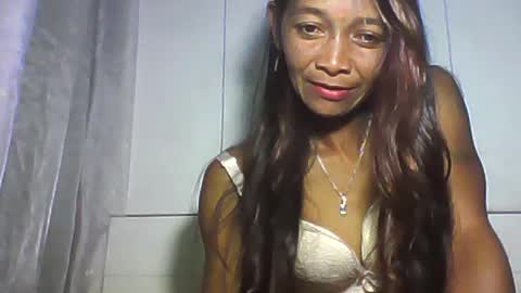 Snapshot of vixen_lina chatting on 06.13.26 vixen_lina online show from 06.13.26