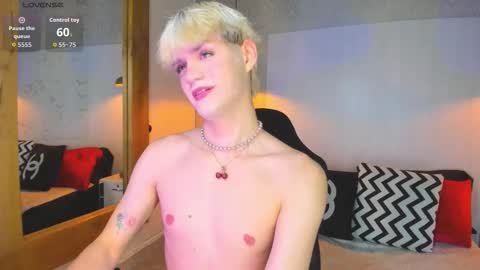 Snapshot of vladhellsing4 chatting on 02.07.26 Vlad online show from 02.07.26