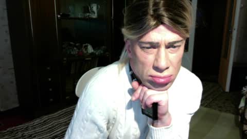 Violetta Elysia online show from 04.04.26