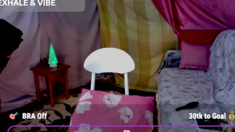 Snapshot of vladiskin chatting on 04.19.26 Violetta Elysia online show from 04.19.26