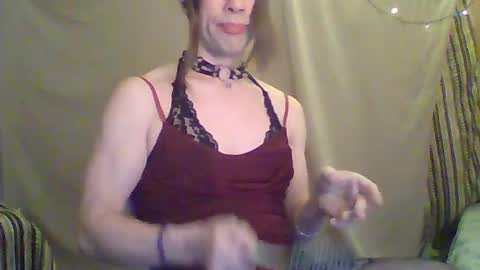 Snapshot of vladiskin chatting on 04.29.26 Violetta Elysia online show from 04.29.26