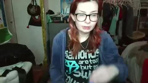 Snapshot of vmpbitez chatting on 02.22.25 angel online show from 02.22.25