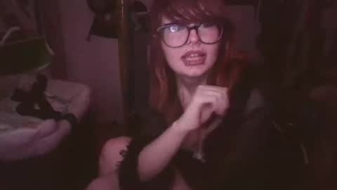 Snapshot of vmpbitez chatting on 02.23.25 angel online show from 02.23.25