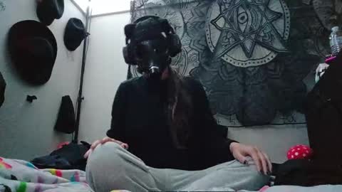 Snapshot of voidbunni chatting on 04.25.26 voidbunni online show from 04.25.26