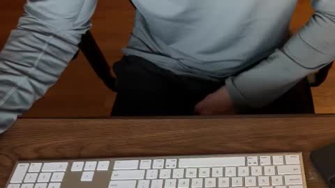 voterki796 online show from 12.17.25