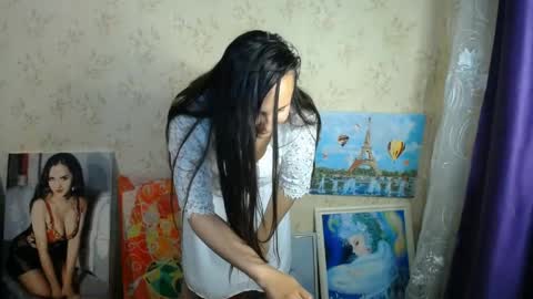Snapshot of voulezvous_angel chatting on 05.27.26 voulezvous_angel online show from 05.27.26